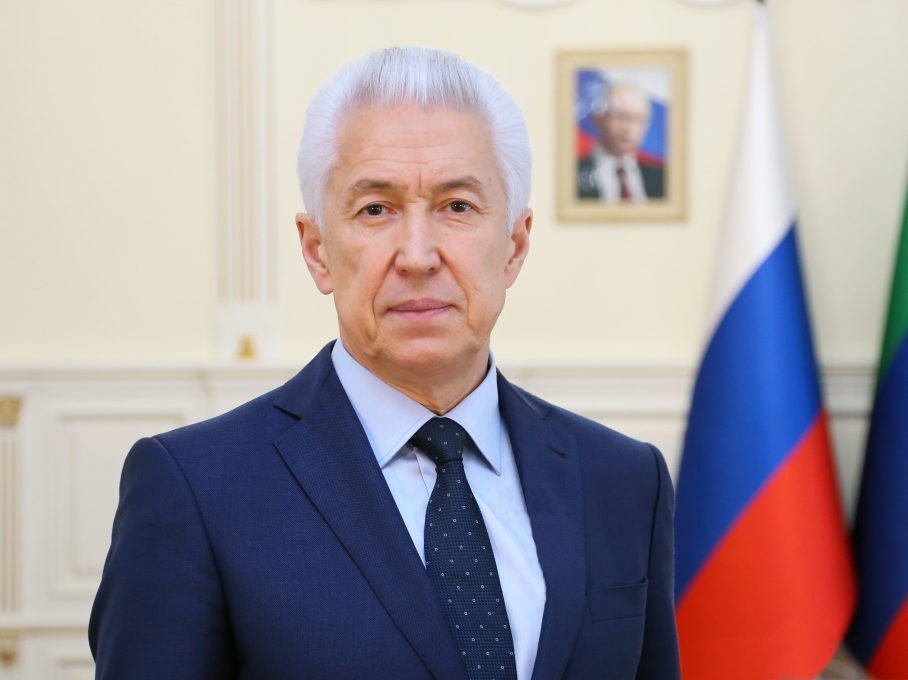 Глава  Дагестана  Владимир  Васильев  поздравил медиков с праздником