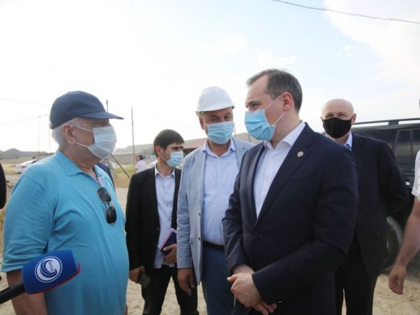 Артём Здунов посетил строительные площадки социальных объектов Каякентского района