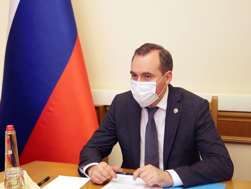 Артём Здунов провел совещание с представителями торговых центров площадью свыше 400 кв.м, а также ассоциациями бизнеса