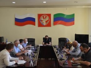 В Акушинском районе обсудили состояние эпидемиологической ситуации по коронавирусу