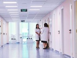 Больницы возвращаются к обычному режиму работы