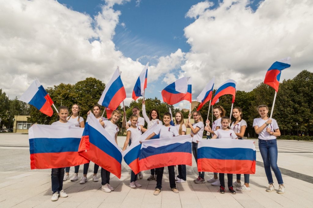 Российский Союз Молодежи запустил всероссийские акции, посвященные Дню России