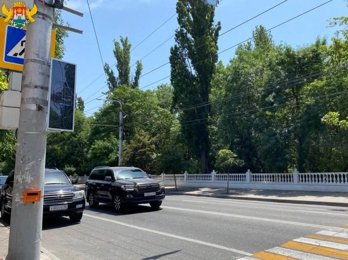 На «Улицах Победы» в Махачкале установлены современные светофоры