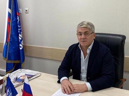 Депутат Госдумы Абдулгамид Эмиргамзаев провел дистанционный прием граждан