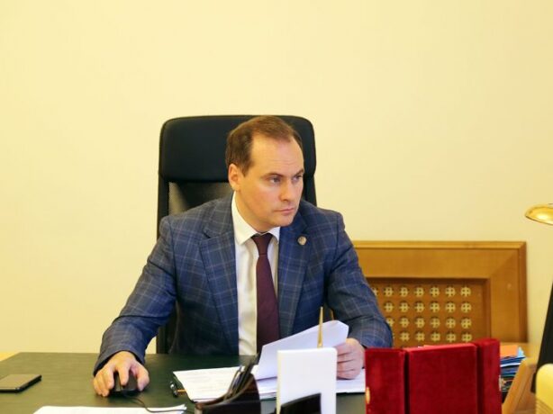 Артём Здунов провел заседание Оперштаба по устойчивому развитию экономики