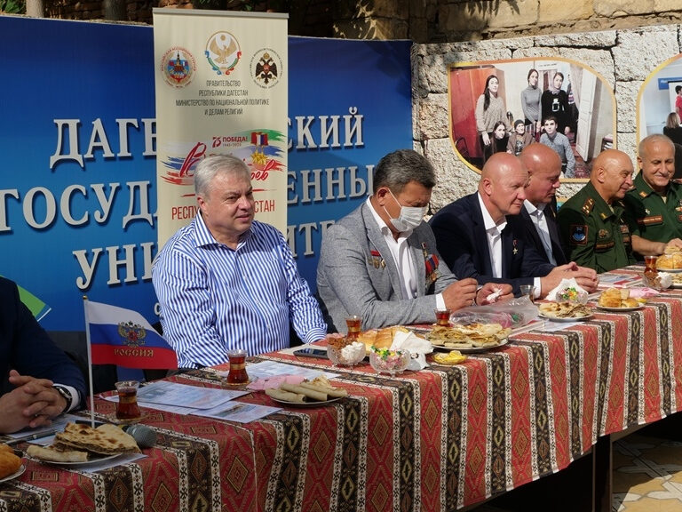 «Вахту Героев» приняли в филиале ДГУ в Дербенте