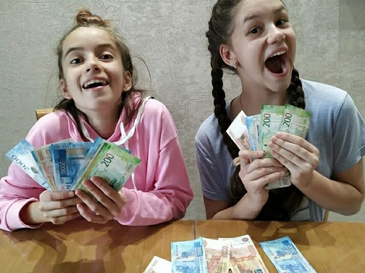 Безработные россияне получат по 3 тыс. рублей на каждого ребенка в сентябре
