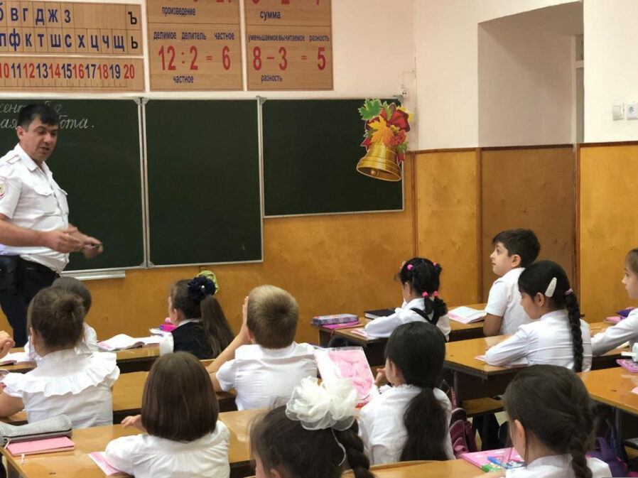 Единый день безопасности провели в школах Дагестана