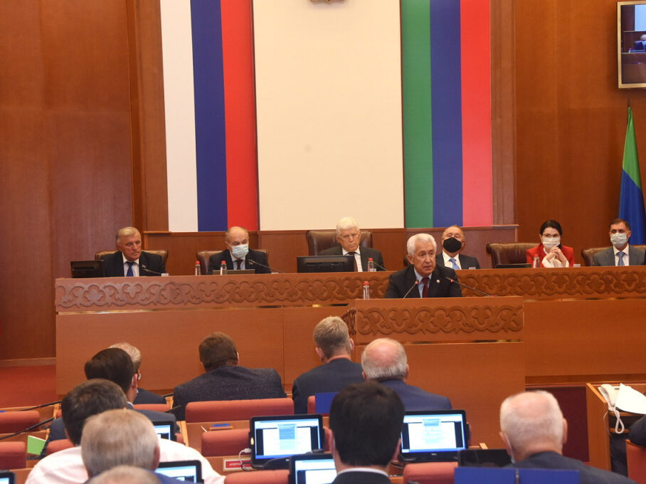 Сорок восьмая сессия дагестанского парламента прошла в Махачкале