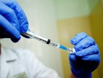 В Дагестан поступила первая партия вакцины от гриппа