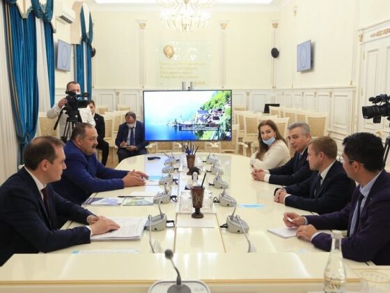 Врио Главы Дагестана провел встречу с президентом Общероссийской общественной организации МСП «ОПОРА РОССИИ»