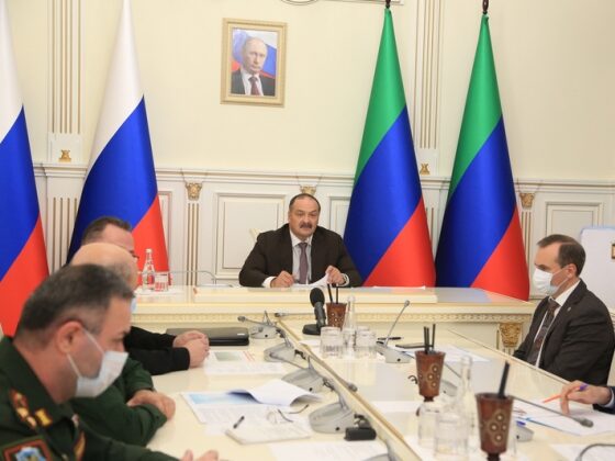 Воспитательную работу с призывниками обсудили под руководством Сергея Меликова