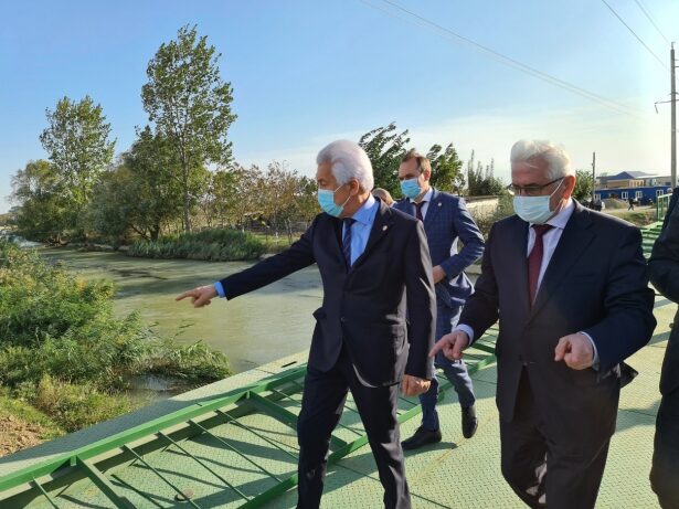 Владимир Васильев: «Налоги платить необходимо: тогда мы сможем построить и дороги надлежащего качества, и мосты капитальные»