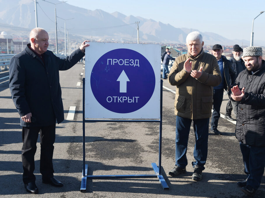 Хизри Шихсаидов принял участие в торжественном открытии путепровода на северном выезде из Махачкалы