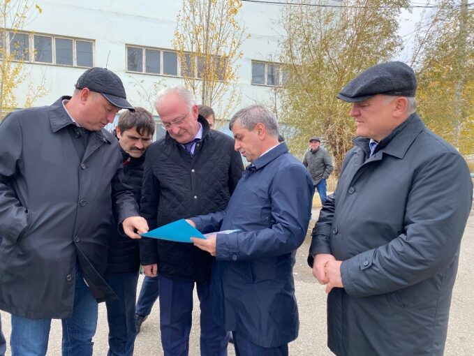 Абдулпатах Амирханов ознакомился с комплексом Тарнаирских водопроводных очистных сооружений