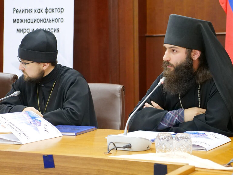 В Махачкале обсудили религию как фактор межнационального мира и согласия