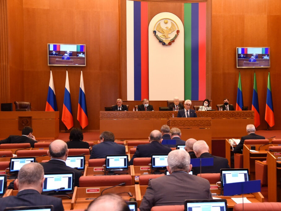 Проект бюджета Республики Дагестан на 2021-2023 годы принят в первом чтении