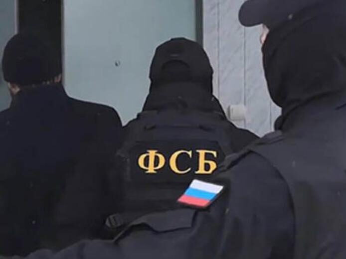 Трое полицейских в Дагестане подбросили знакомому опий и вымогали 1 млн рублей