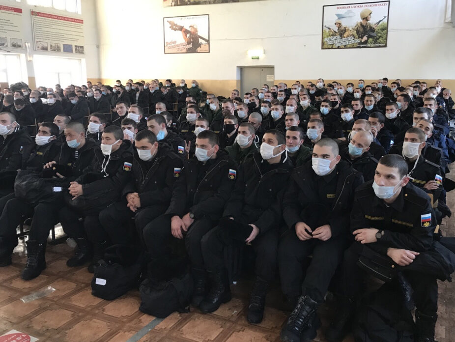 В Дагестане представители профильных ведомств и общественники встретились с призывниками