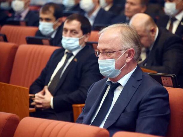 Врио Председателя Правительства РД Абдулпатах Амирханов принял участие в ноябрьской сессии Народного Собрания РД