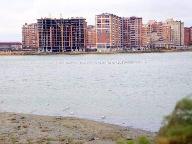 Водопровод для подпитки озера в Махачкале достроят в течение трех месяцев