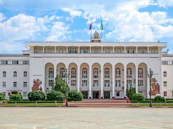 Врио Главы РД подписал Распоряжение, касающееся земельных участков