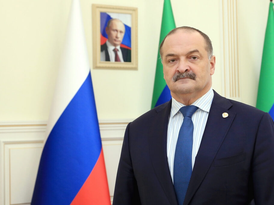 Сергей Меликов поздравил спасателей с профессиональным праздником