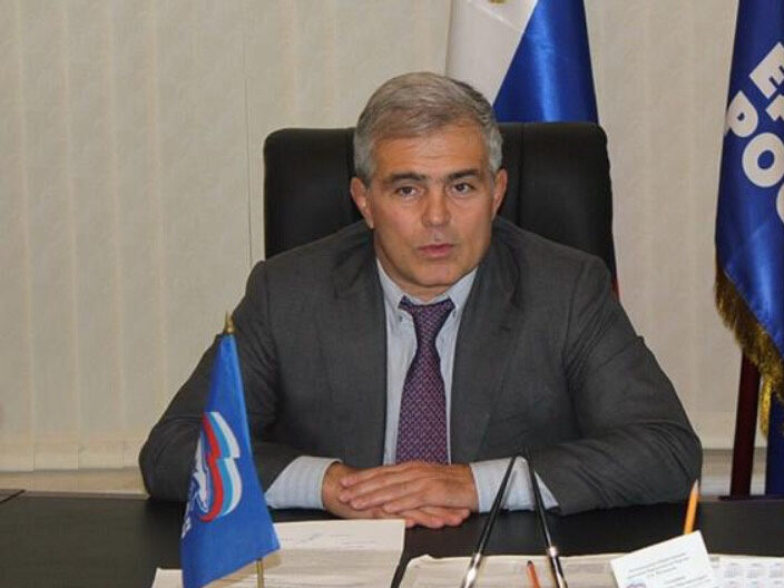 Депутат Госдумы Мурад Гаджиев передал гуманитарную помощь жителям Дербента