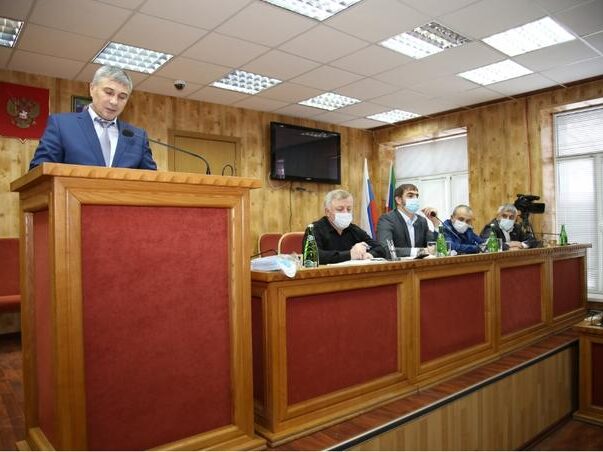 Аким Микиров избран главой Кизлярского района