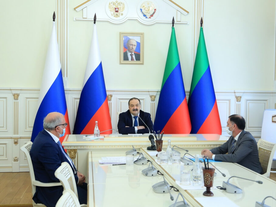 Сергей Меликов провел заседание оргкомитета по подготовке к празднованию 100-летия ДАССР