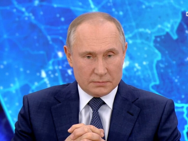 Владимир Путин рассказал об увеличении выплат семьям с детьми от трех до семи лет с 1 января 2021 года