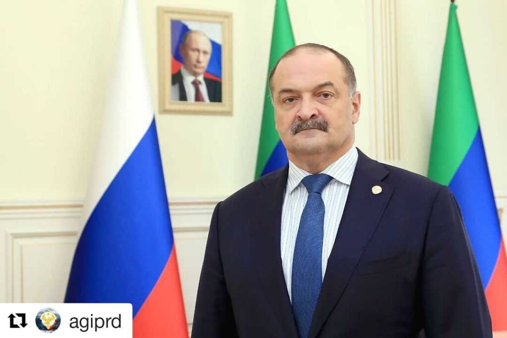 Сергей Меликов поздравил дагестанцев  с Днем Героев  Отечества