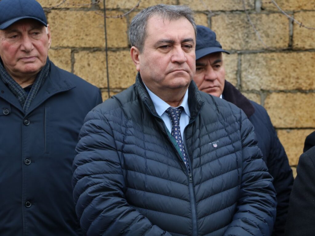 Мавсум Рагимов принял участие в открытии мемориальной доски Адилю Кулиеву