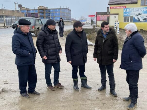 Батыр Эмеев посетил подтопленное село Новокули Новолакского района