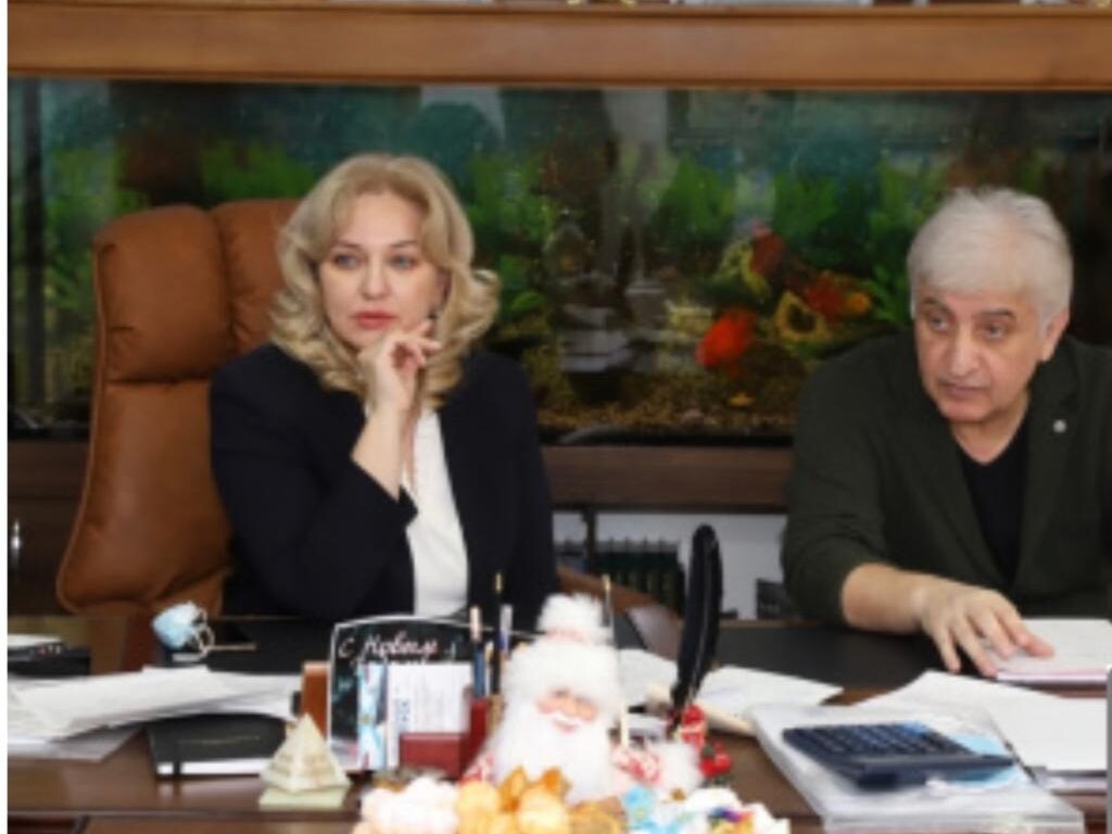 Zarema Butayeva təşkilat komitəsinin üzvləri ilə DMSSR-nin 100 illiyi üçün qeyd etmələrin planını müzakirə etdi