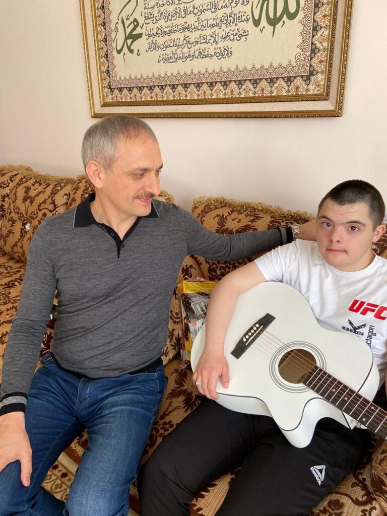 ENRİK MÜSLÜMOV XEYRİYYƏ TƏDBİRLƏRİNDƏ İŞTİRAK ETDİ