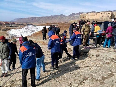 При падении с 70-метрового водопада в Дагестане погиб гид