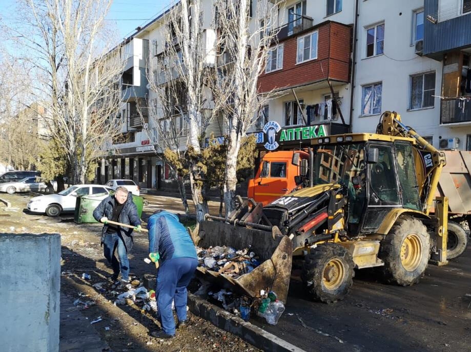 В общереспубликанском субботнике принял участие коллектив Минтруда Дагестана