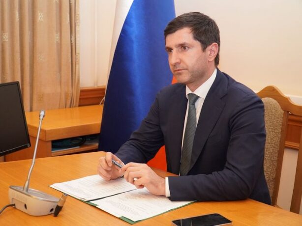 Батыр Эмеев рассказал о ходе реализации мероприятий по переселению граждан из аварийного жилья