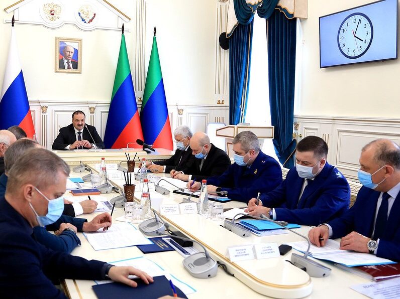 Сергей Меликов провел заседание Совета Безопасности РД