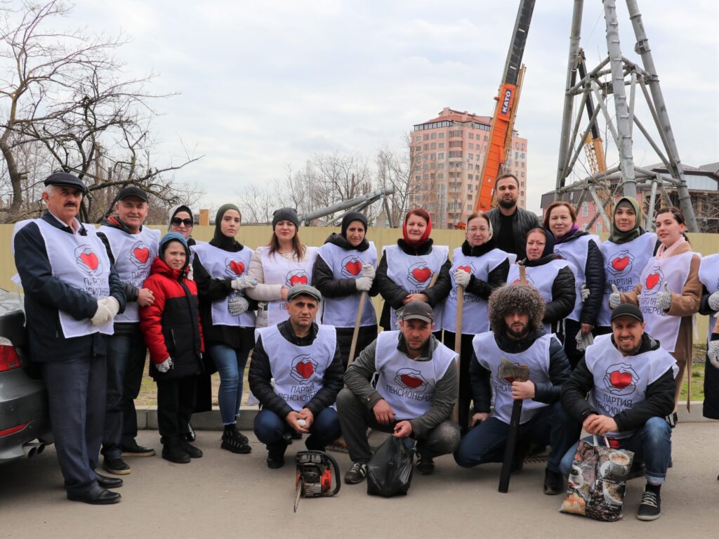 АКТИВ ПАРТИИ ПЕНСИОНЕРОВ В РЕСПУБЛИКЕ ДАГЕСТАН ПРОВЕЛ СУББОТНИК В МАХАЧКАЛЕ