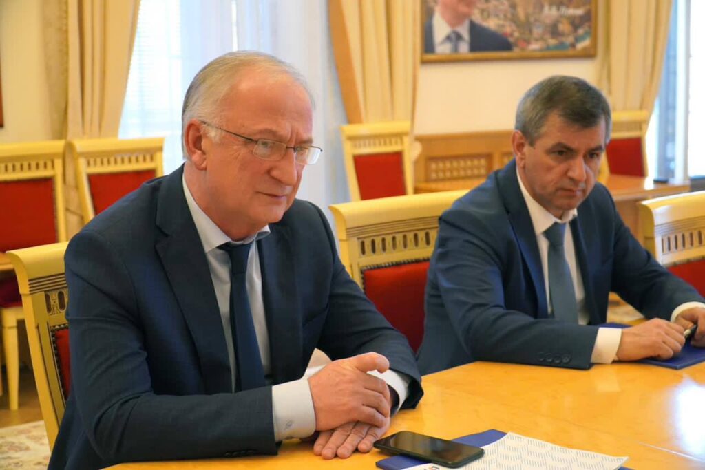 Обсуждены вопросы взаимодействия Правительства Дагестана и Промсвязьбанка