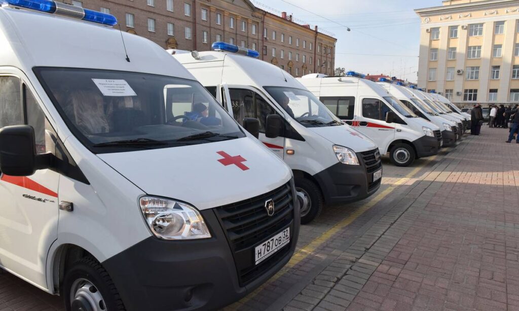 Единороссы обратятся к президенту России с предложением обновить автопарк скорой помощи в субъектах