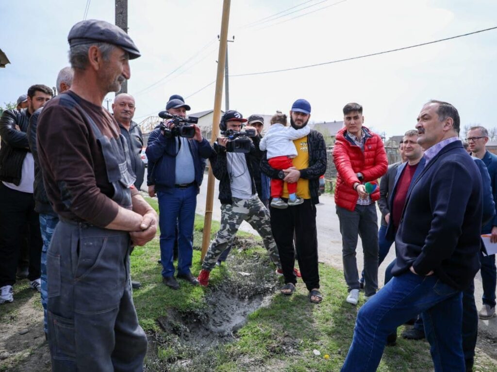 Сергей Меликов в Магарамкентском районе осмотрел объекты образования