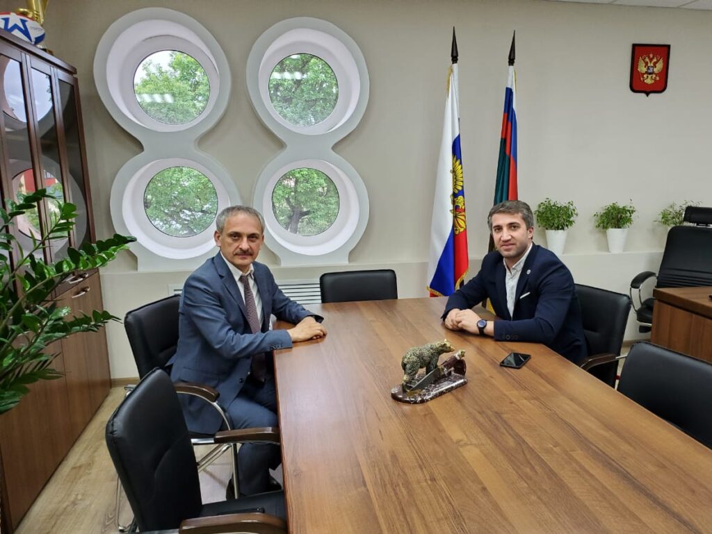 Энрик Муслимов встретился с руководителем Антимонопольной службы Костромской области