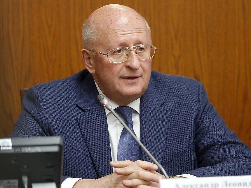 Гинцбург заявил, что назальная вакцина от COVID-19 может быть зарегистрирована в 2022 году