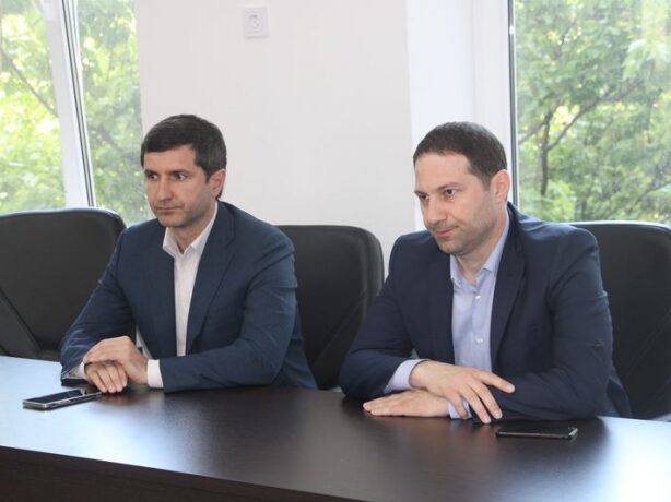 Нового руководителя представили коллективу Минцифры  Дагестана