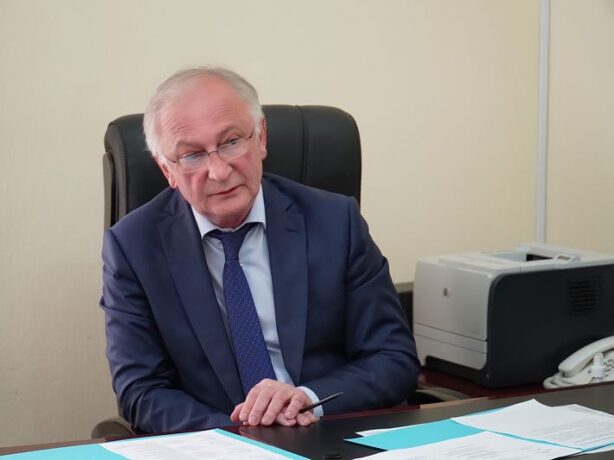 Председатель Правительства Дагестана провёл личный приём граждан