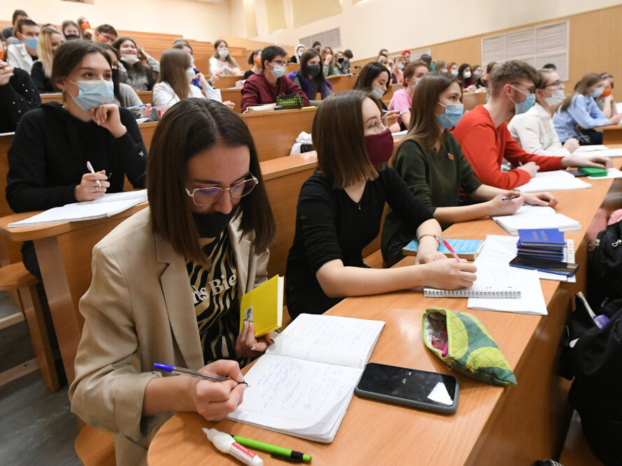 В вузах Дагестана увеличится число бюджетных мест