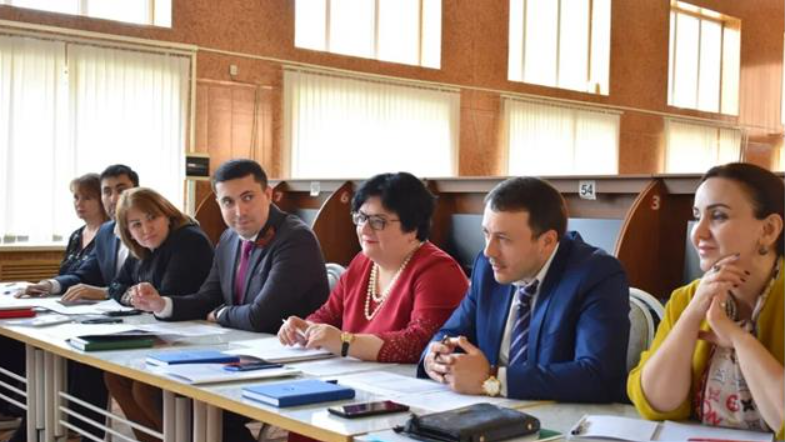 Дагестанский кадровый центр провел конкурс на замещение вакантных должностей в Минмолодежи